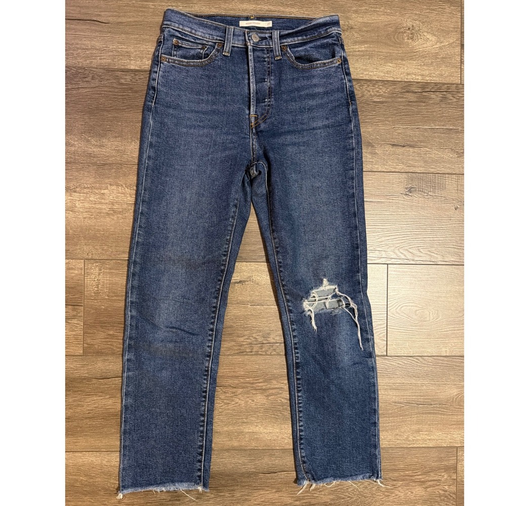 Levis Wedgie Straight Jeans Womens 27 Blue Distressed Raw Hem‎ High Rise